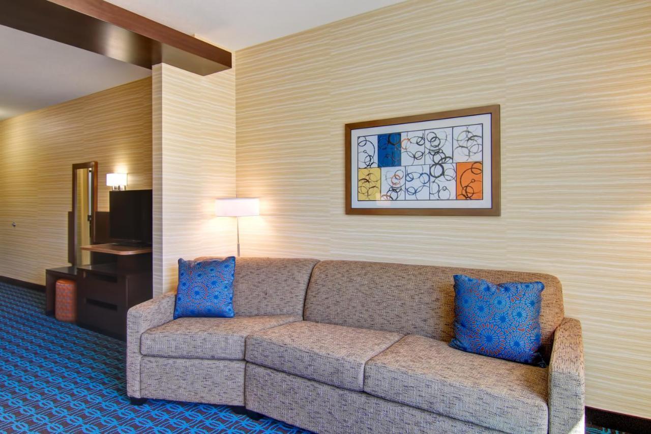 Fairfield Inn & Suites By Marriott Kamloops Exteriör bild
