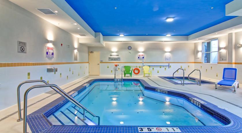 Fairfield Inn & Suites By Marriott Kamloops Exteriör bild