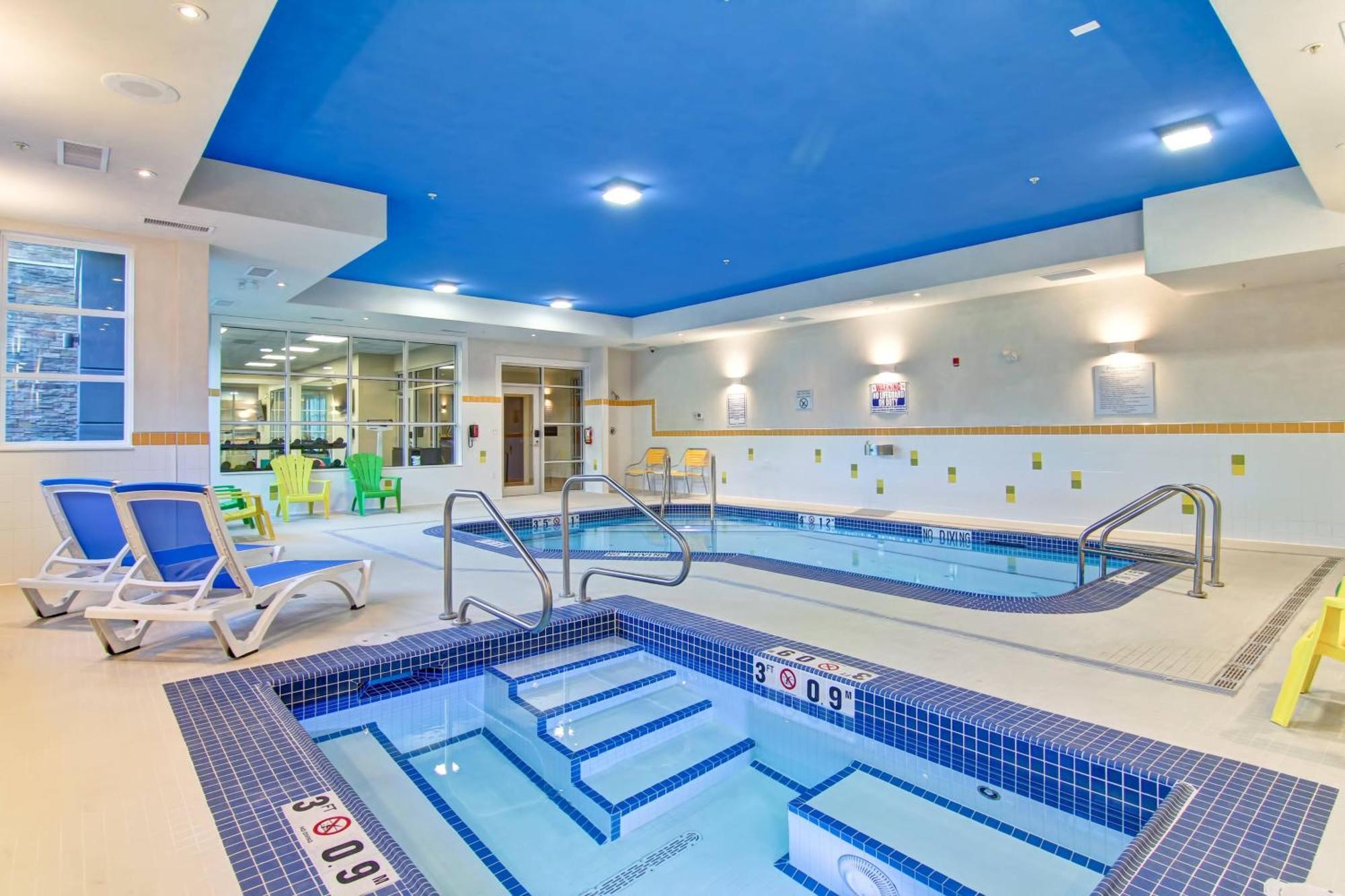 Fairfield Inn & Suites By Marriott Kamloops Exteriör bild