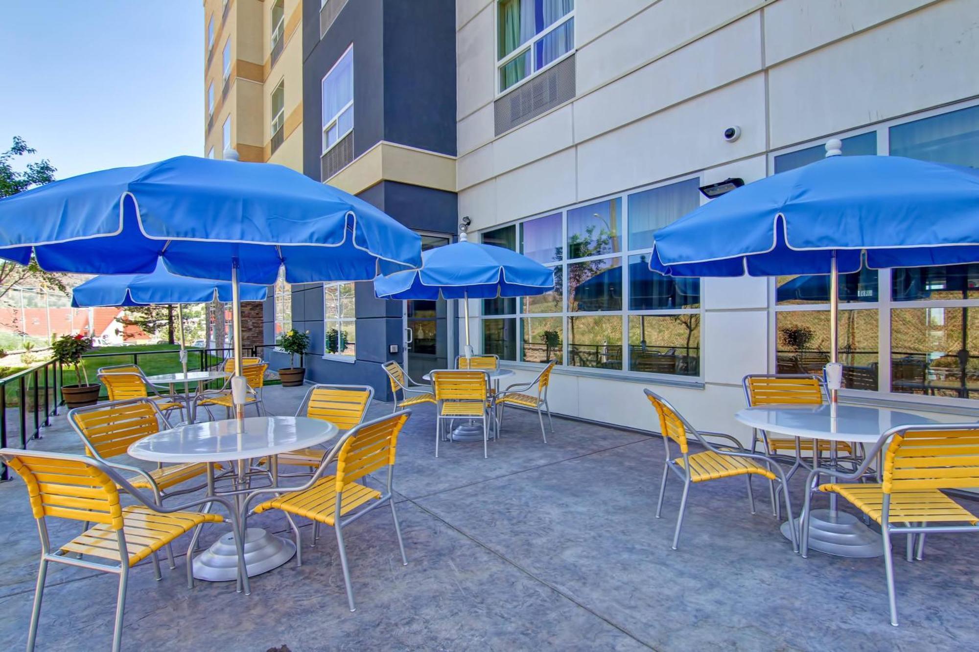 Fairfield Inn & Suites By Marriott Kamloops Exteriör bild