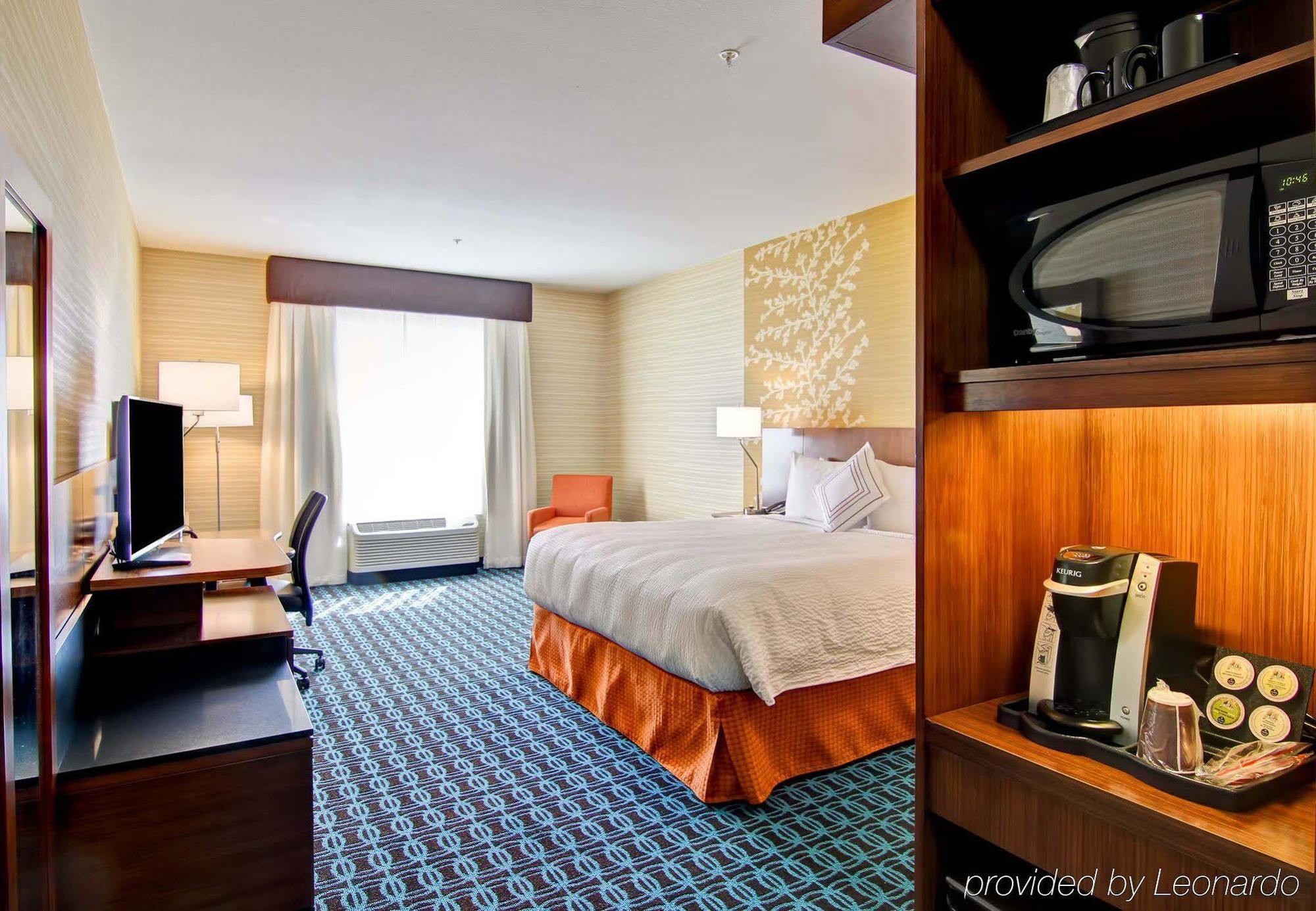 Fairfield Inn & Suites By Marriott Kamloops Exteriör bild